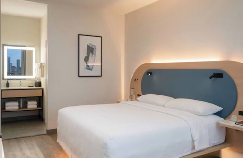 Port Aransas Hotel | Pet-Friendly Room w/Free Parking | Lydia Ann Lighthouse—2 miles