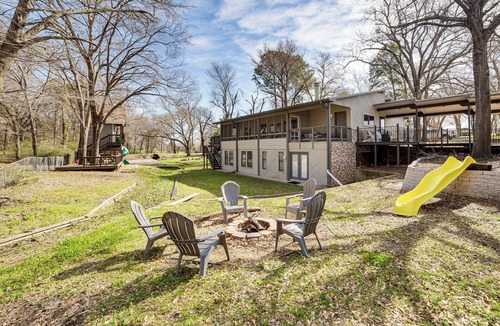 Kemp House | Pickleball/Sport Court: Spacious Kemp Home!