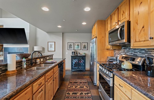 Purgatory House | Ping Pong, Foosball, Pet Friendly, Mountain Living