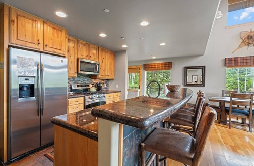 Purgatory House | Ping Pong, Foosball, Pet Friendly, Mountain Living