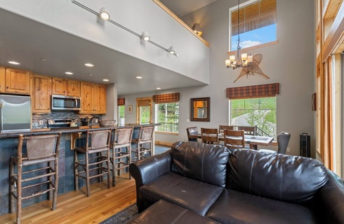 Purgatory House | Ping Pong, Foosball, Pet Friendly, Mountain Living