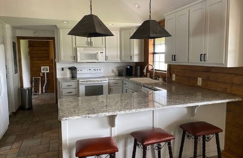 Graford Cabin | PK Lake Cabin is a relaxing retreat after a day at the lake