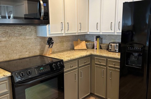 Horseshoe Bay Condo | Plan Your Summer Getaway Now!