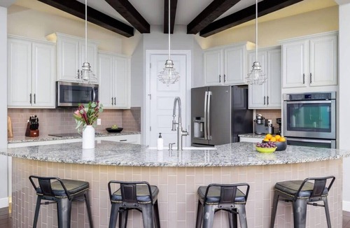 Cedar Park House | Pool, Casita, Movie Room | The Wilson - Portoro