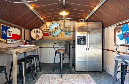 Irving House | Pool House w/Outdoor Bar, Game Room & Movie Room