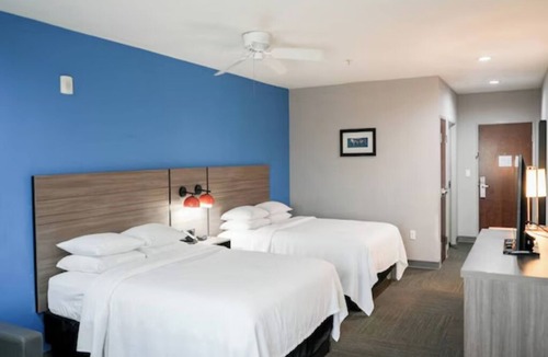Port Aransas Hotel | Practical Stay—Budget-Friendly Room, Near Aransas Pass Aquatic Center -6.2 miles