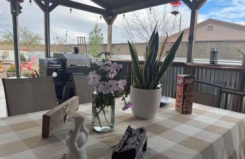 Rio Rico Apartment | Pretty traila and Room to 6 people with fireplace and Jacuzzi