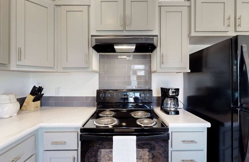 Somerville Cabin | Private 1BR Farmhouse