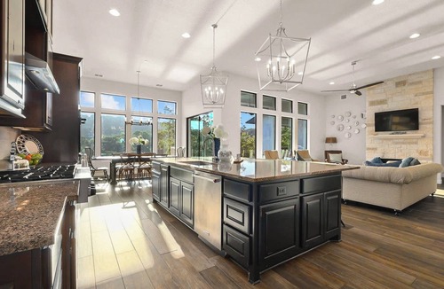 Apache Shores House | Private Beach | Lakefront Retreat Near UT Football