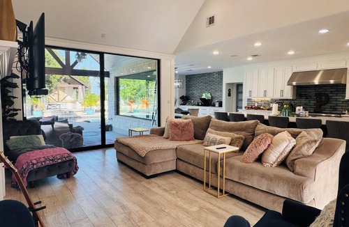 Georgetown House | Private Georgetown Estate-Pool, Sport Court & Luxury Amenities