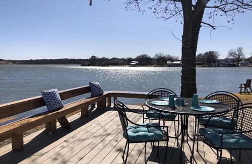 Granbury House | Private lake retreat with great decks, kayaks, bbq and fire pit.sleeps 8