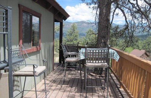 San Juan River Village House | Private Mountain Retreat with Views, Fireplace, Pet-Friendly and Family Ready