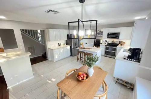 North Buttercup Creek House | Private Pool & Hot Tub-Large 4BR Family Home Near Austin-Sleeps 12!