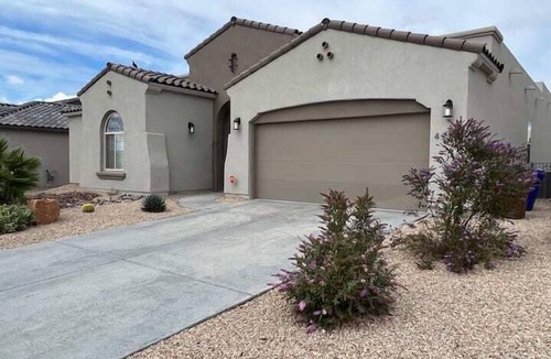 Las Cruces House | Purple Sage Garden Retreat
