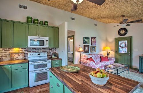 Dennis House | Quaint Countryside Casita: 45 Mi to Ft. Worth