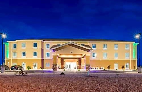 Carlsbad Hotel | Quality Inn & Suites