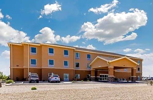 Carlsbad Hotel | Quality Inn & Suites