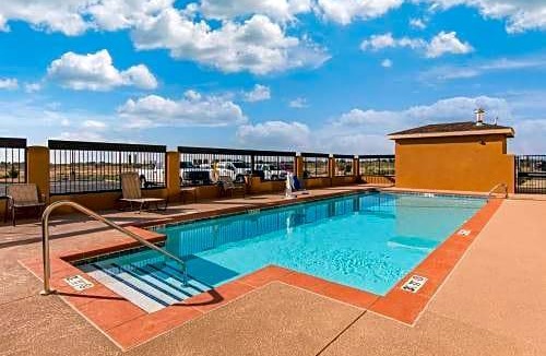 Carlsbad Hotel | Quality Inn & Suites