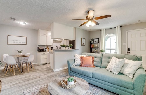 Fort Worth House | Quiet & Cozy Home - Ideal for Long Term Stays