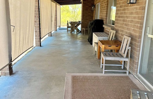 Tucson House | Quiet desert retreat with sunset views and dark skies. 10 minutes from I-10.