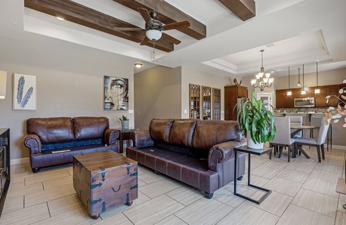 Sunset House | Racetrack 3-bedroom house in adorable Sunland Park Near El Paso Small dogs OK
