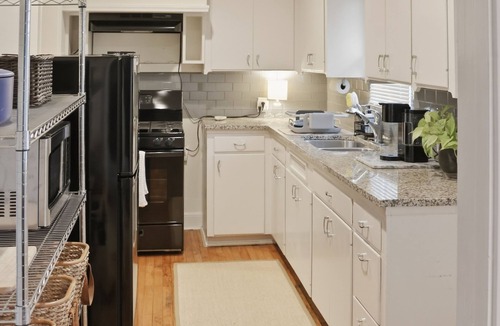 Allandale House | Real Home Near UT & Downtown - 3 Bed 2 Bath, Big Yard, Great Design