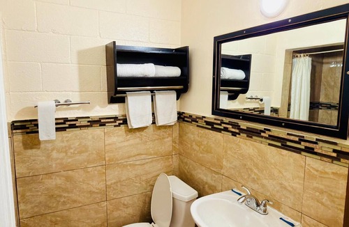 South Dallas - Fair Park Hotel | RED DOOR MOTEL