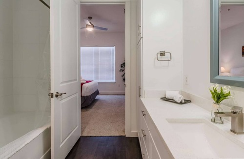 Uptown Apartment | Regal Stays 2 Bedroom/2 Bathroom at West Village