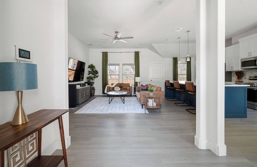 Oak Cliff House | Relax, Work, Play! Charming 3-bedroom house in amazing Dallas with Game Room