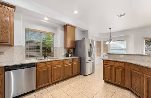 Denton House | Relaxed Family Home in Denton/Entire Home