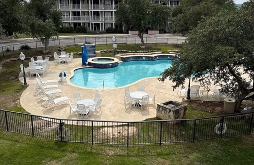 Canyon Lake Condo | Relaxing 2-Bedroom Condo with AC, WiFi in Scenic Canyon Lake.