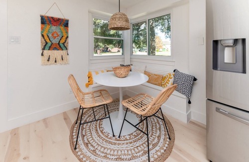 South Creek House | Remodeled, Private Pool & Hot Tub, Gas BBQ, Xbox, Ping Pong, Foosball, Fully-equipped Kitchen