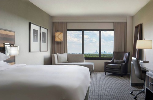 Arboretum Hotel | Renaissance Austin Arboretum Domain Hotel