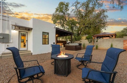 Blenman-Elm House | Renovated Adobe with Hot Tub-Close to U of A