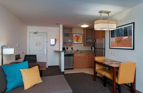 College Station Hotel | Residence Inn Bryan College Station