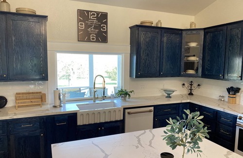 Fayetteville Other | Restored Family FarmhousenSleeps 14 - 4 Bedrooms - 2 Baths - Outside Shower