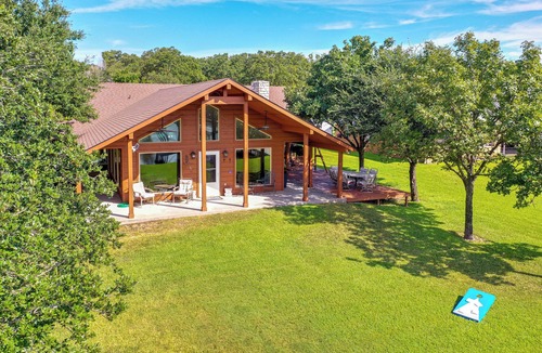Log Cabin Cottage | Rhodes Retreat w/Dock on Cedar Creek Lake!