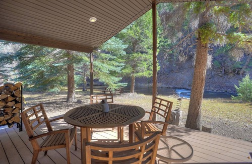Durango Cabin | River Front Cabin on 1 acre - 14 Minutes to Downtown Durango