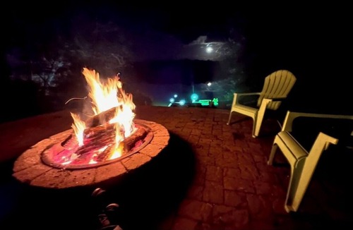 Oakhurst House | River Front home in Huntsville with gorgeous views! Pet Friendly