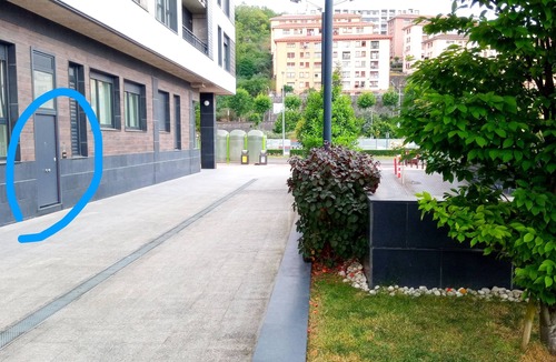 Barakaldo Apartment | river side