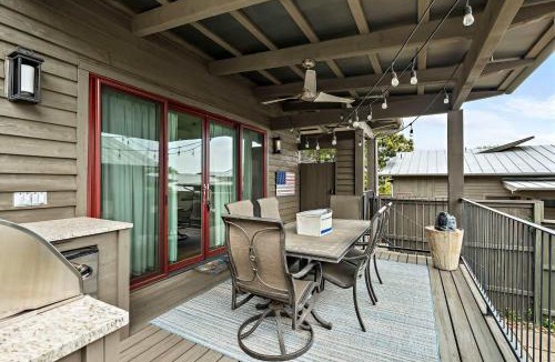 Spicewood House | Romantic Lake Cabin - 1BR - Pickleball - BBQ