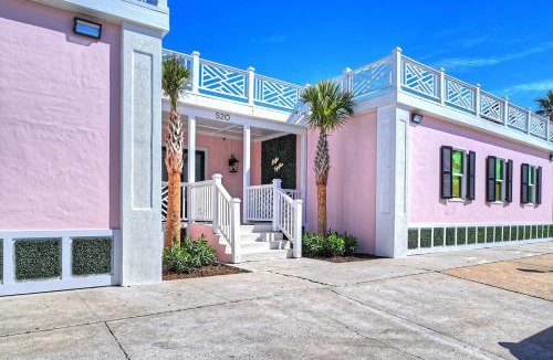 Galveston Hotel | Room 9 Oleander Hotel Walk to Cruise Terminal, Restaurants & The Strand