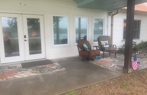 Canton Apartment | Roomy Master Suite - Perfect for 2-3 adults OR 2 adults 1 child, min age 8 yrs