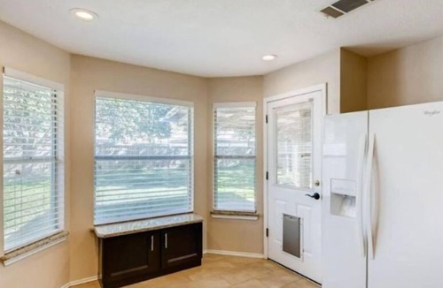 Springbrook House | Round Rock 3BR w/Backyard + Workspace Near Austin