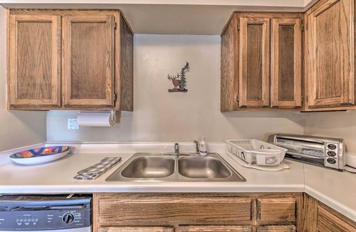 Ruidoso Downs Condo | Ruidoso Condo Near Skiing, Hiking & Casinos!