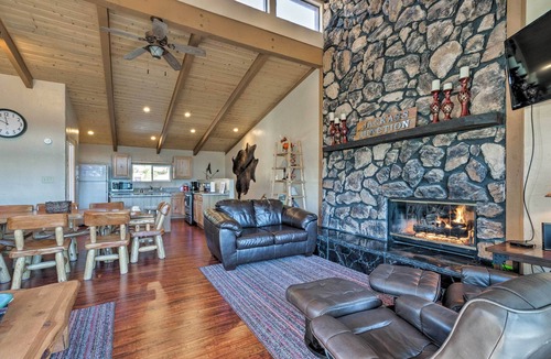 Ruidoso Condo | Ruidoso Condo w/2 Private Decks & Hot Tub!