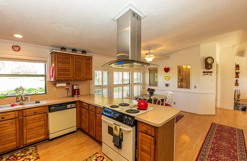 Buffalo House | Rural Retreat with Private Pond, ATV Trails and Event Space