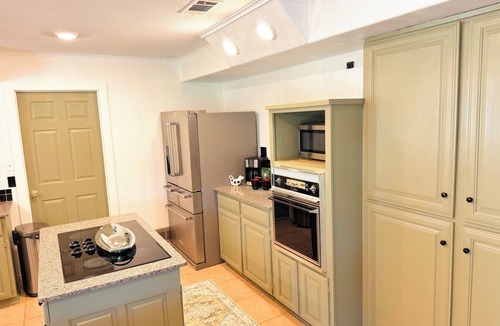 Azle House | Rustic Texas Getaway Private 2-Suite Hacienda Near Eagle Mountain Lake