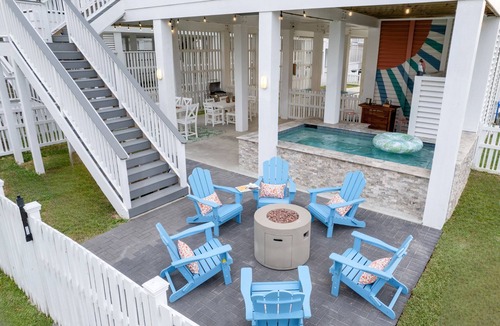 Beachside Village House | Salty Bay Getaway | Luxury 4BR w Pool | Near Beach