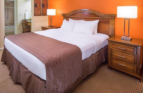 Northeast Santa Fe Resort | Santa Fe | Friends Southwest Retreat | Pool + Downtown | 2BR